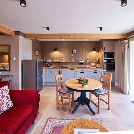 Luxury Lodge @ Ewen Barn - Private 5* Retreat Cirencester Buitenkant foto